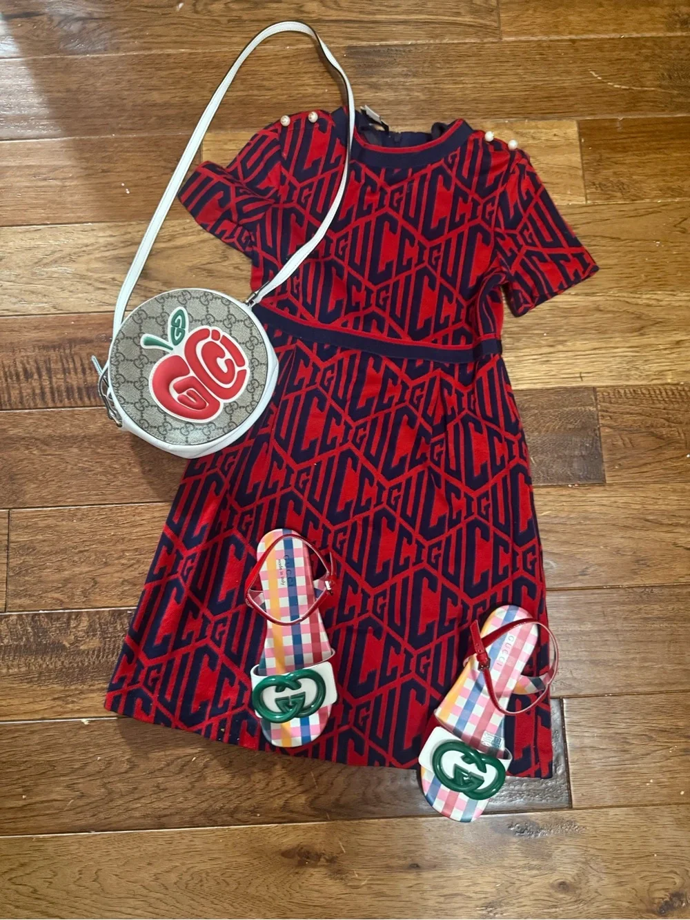 Gucci Red and Black Logo-Print Short Sleeve Kids Dress size 8